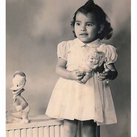 Meet your Posher, Sharon - Picture 1 of 1